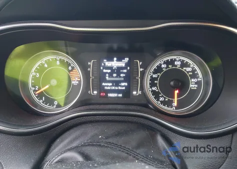 2019 Jeep Cherokee Latitude Fwd z USA, uszkodzony, nr VIN 1C4PJLCB5KD232633